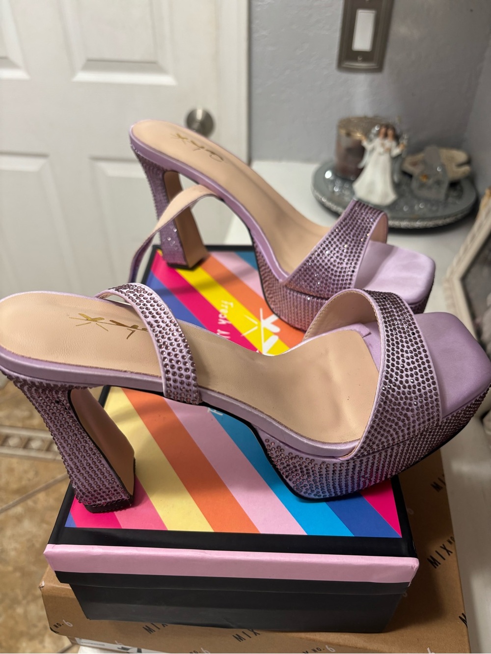 XYD Lilac Crystal-Embellished Block Heel Sandals